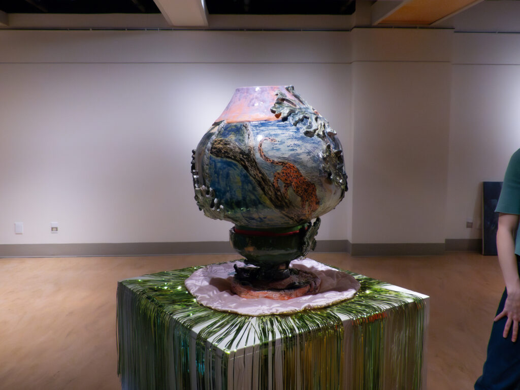 Gros vase_leopard-et-oiseau-du-paradis 2024